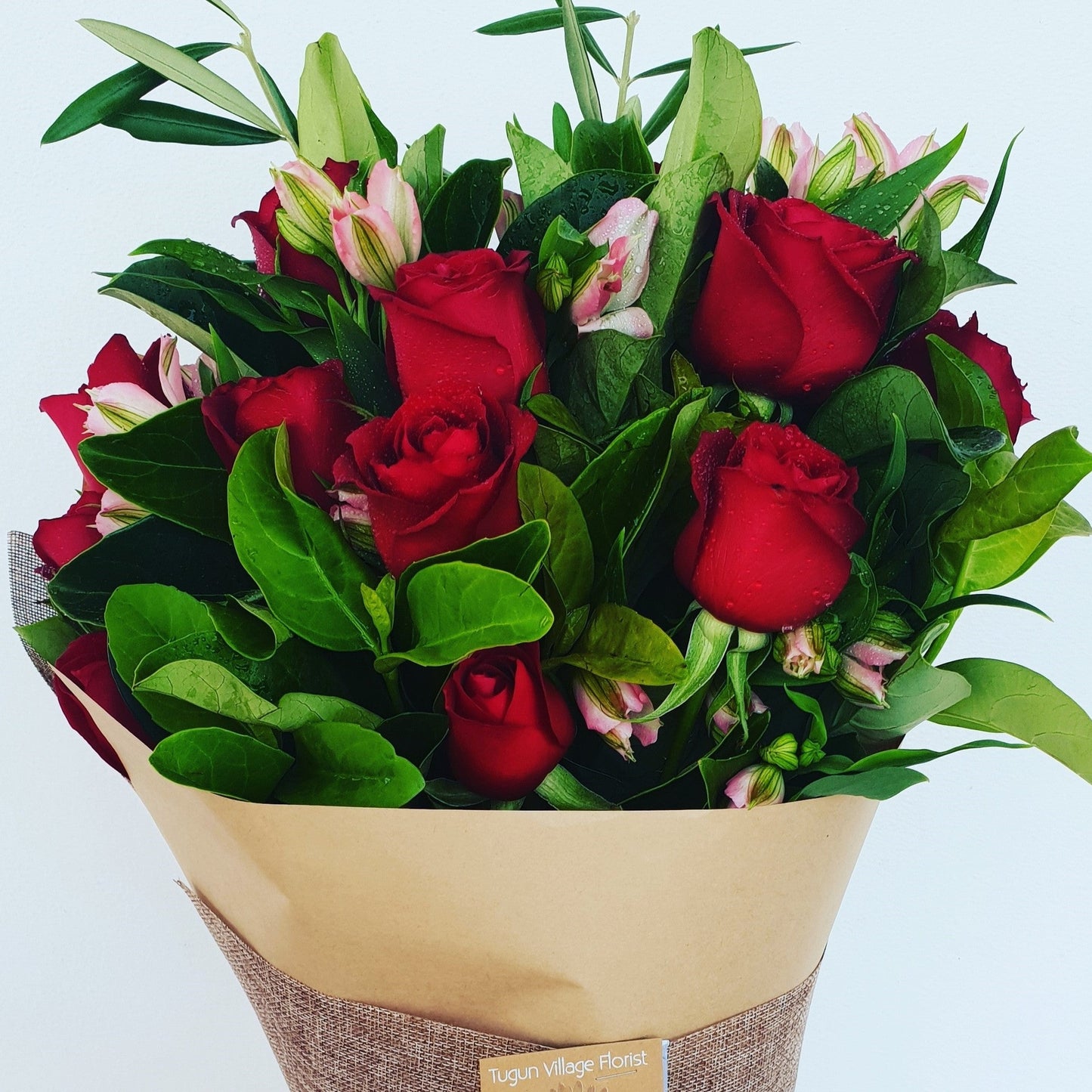 RED ROSIE BOUQUET (1 DOZEN OF ROSES)